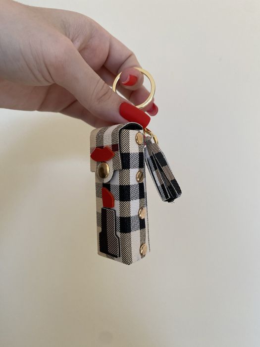 Etui na szminkę + balsam do ust w prezencie