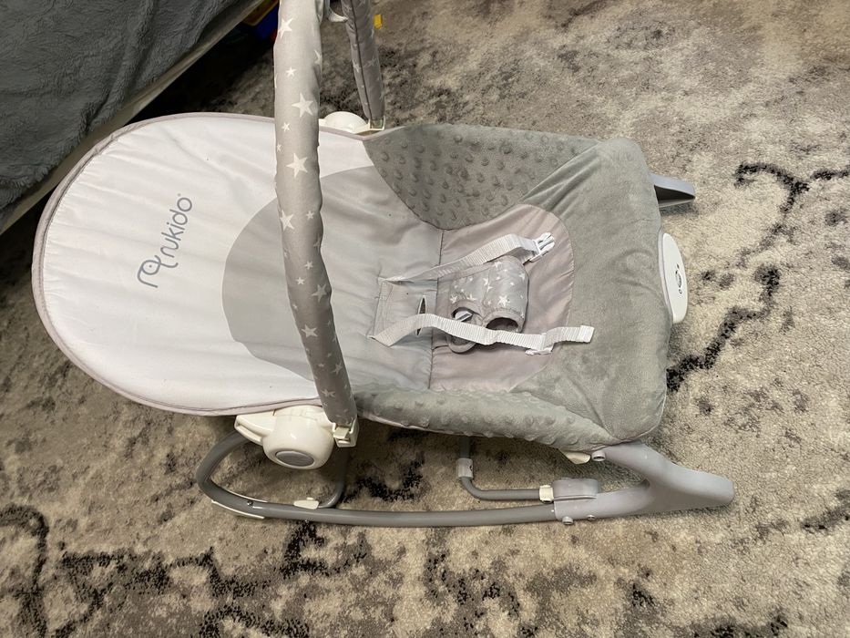 Крісло гойдалка для немовляти