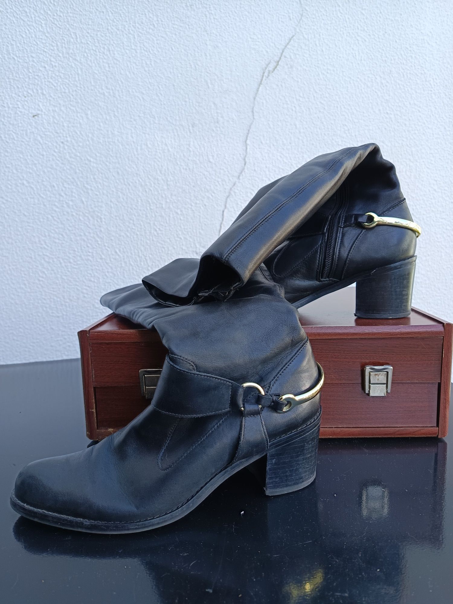 Várias botas 37/38