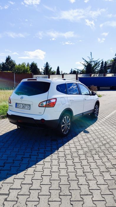 Pilnie Nissan Qashqai+2 2010