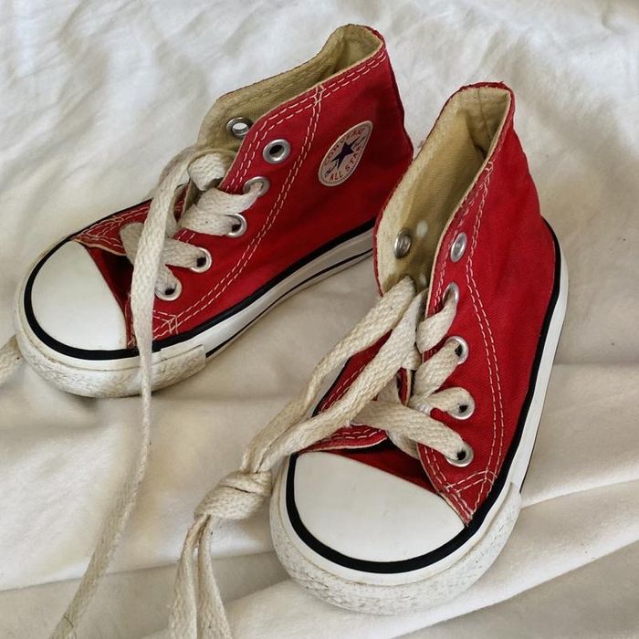 Красные высокие кеды converse оригинал