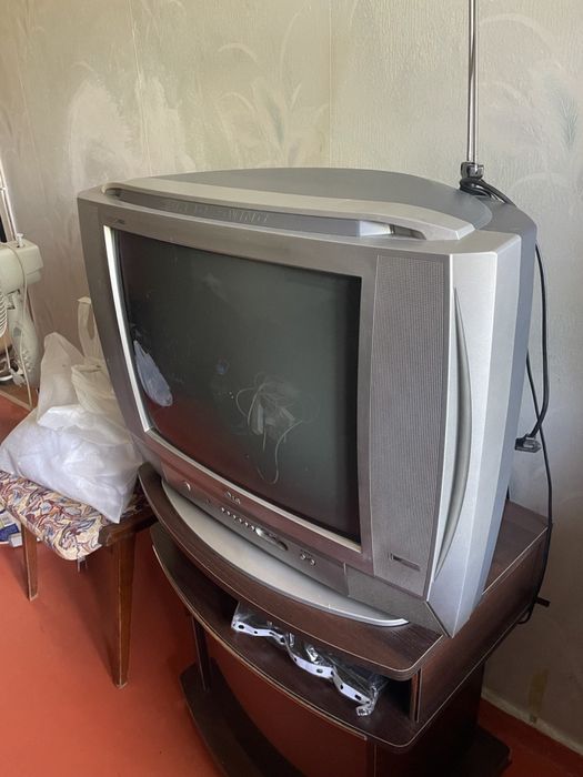 Продам телевізор LG