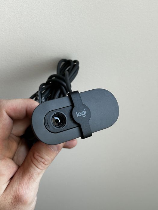 Веб-камера для навчання FullHD Logitech Brio 105 (brio 100)