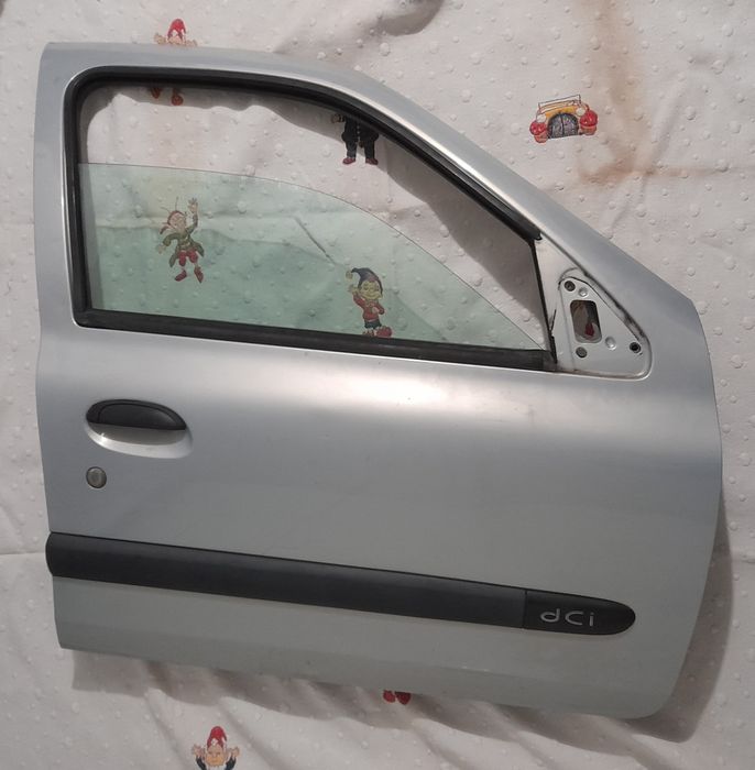 Porta frente clio 2004