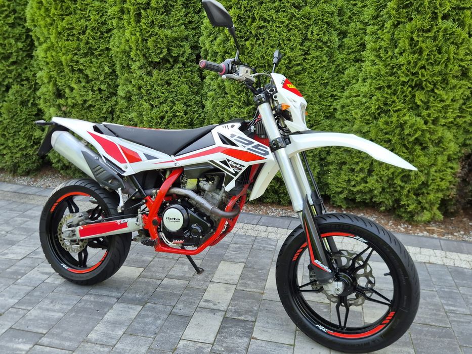Beta RR 125 4T 2019R LIFT Super Moto  kat B a1
