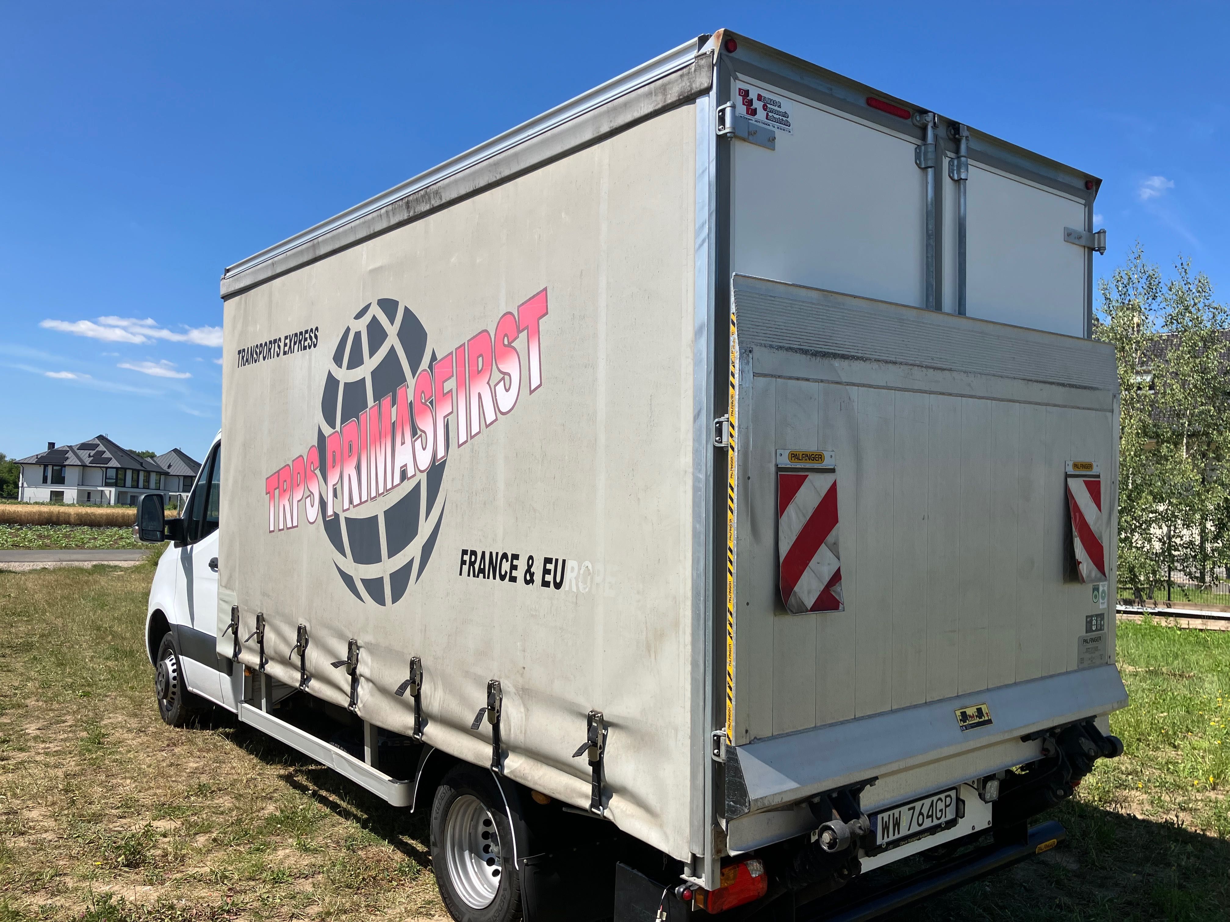 wynajem  auto wypożyczalnia dostawczy plandeka firanka z windą