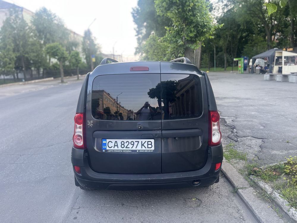 Dacia Logan 2008 1.6 на газу