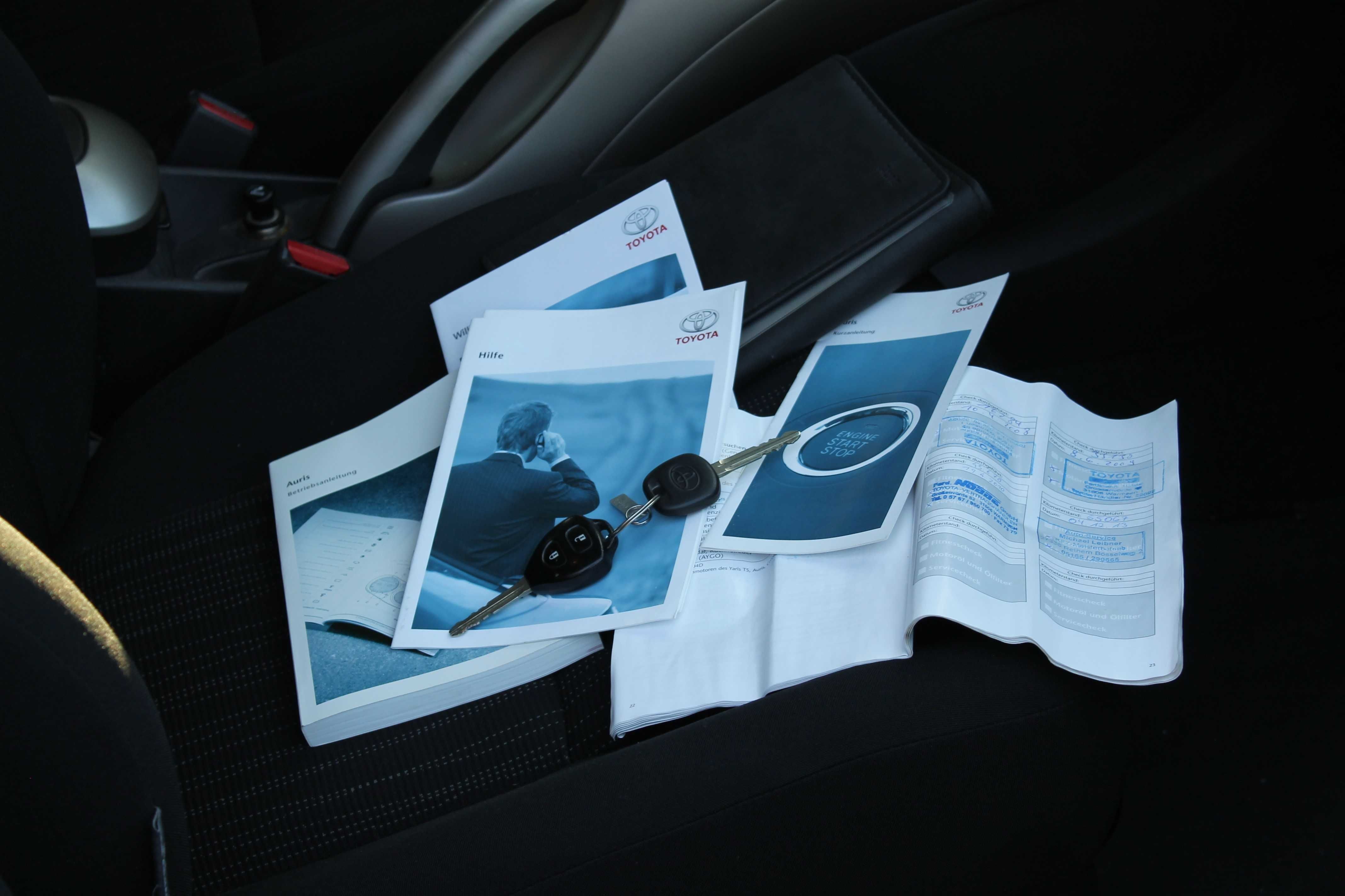 Toyota Auris - 1.6 Benzyna - 5 Drzwi - Klima - Przebieg - 132 Tys