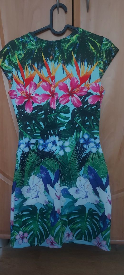 Sukienka w kwiaty XS H&M