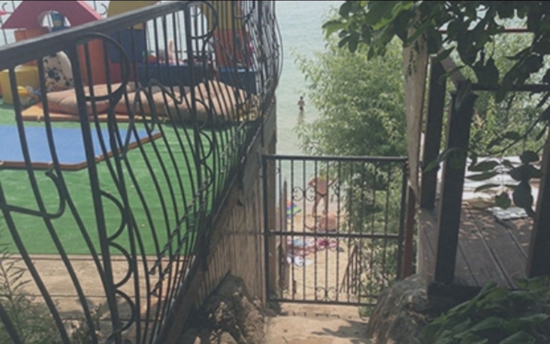 Домики посуточно на самом берегу моря,Вапнярка, ДК Солнечный