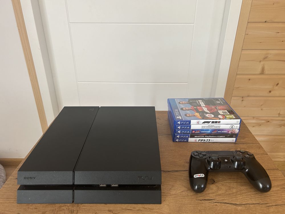 Sprzedam konsole PS4 1 TB