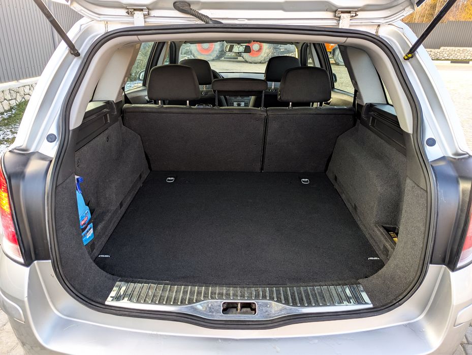 Опель астра h.