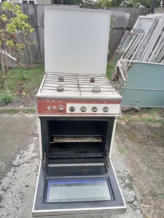 Газова плита з духовкою