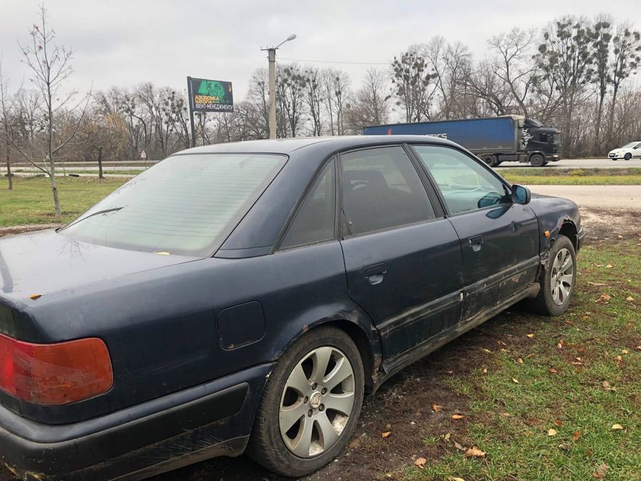 Audi 100 2.3 газ/бензин на полном ходу, технически в неплохом состояни