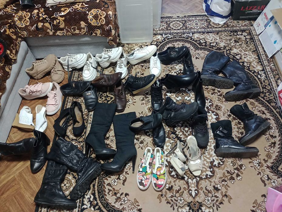 Взуття жіноче та дитяче, пересилаю