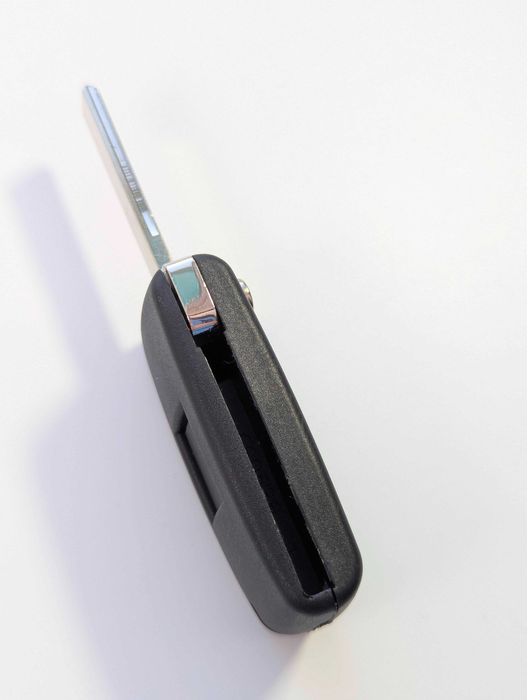 Викидний корпус ключа 3 кнопки Citroen Fiat Peugeot  CE0536