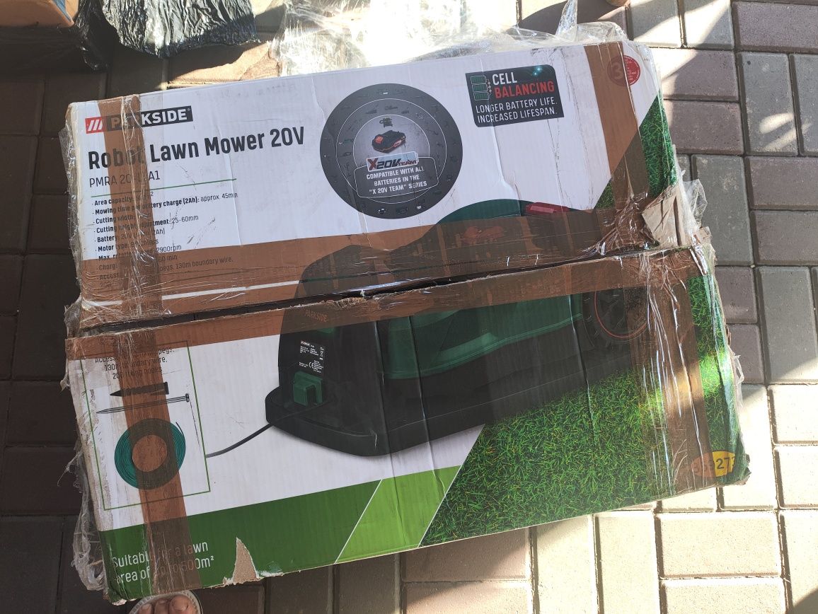 Robot do trawy koszący Parkside PMRA 20-Li A1 cały zestaw