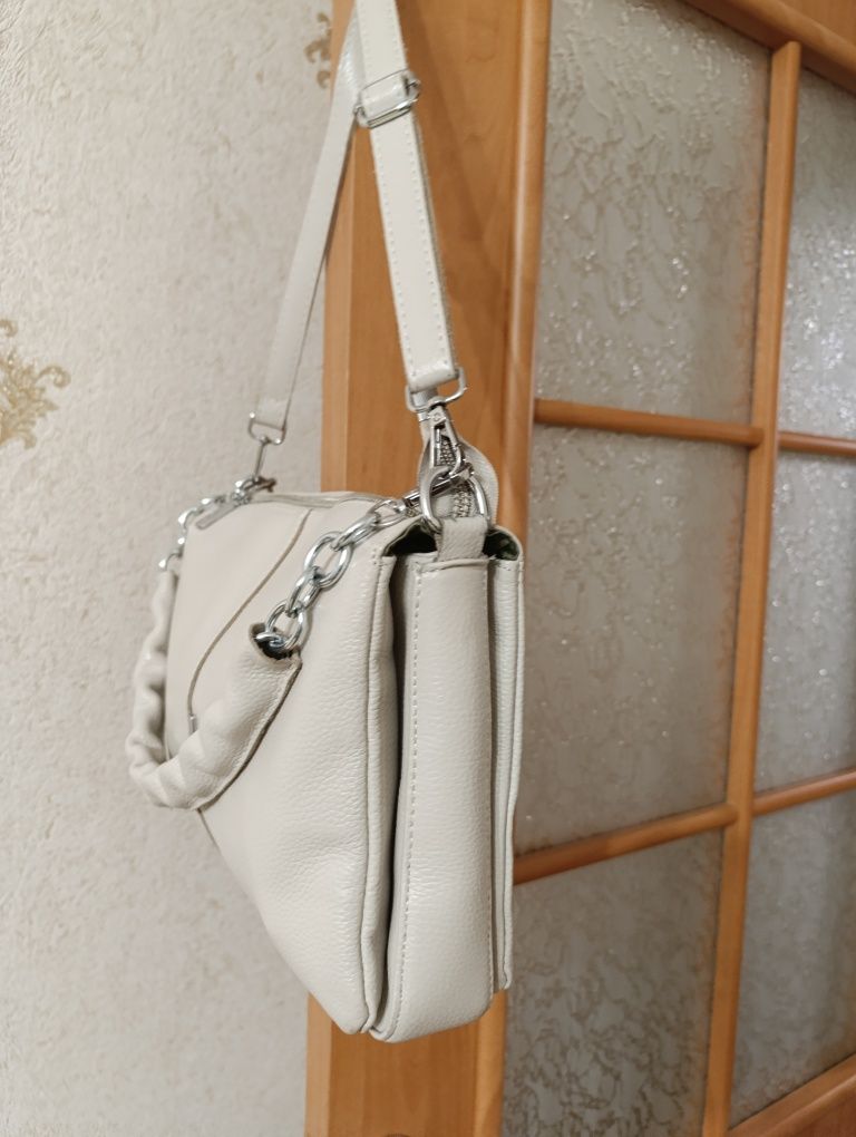 Продам шкіряну сумочку