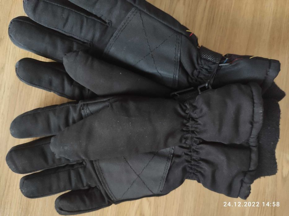 Продам рукавицы  новый