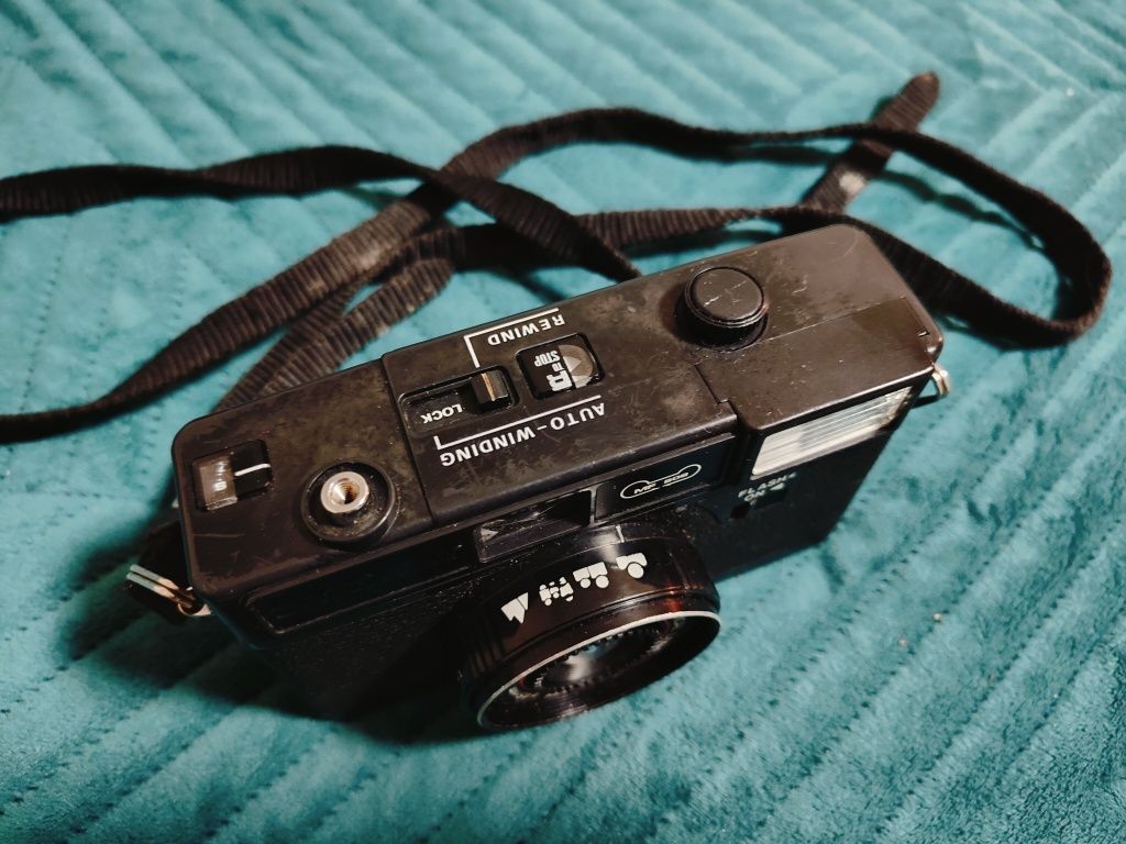 Stary aparat analogowy Vintage .Gratka dla miłośników fotografii