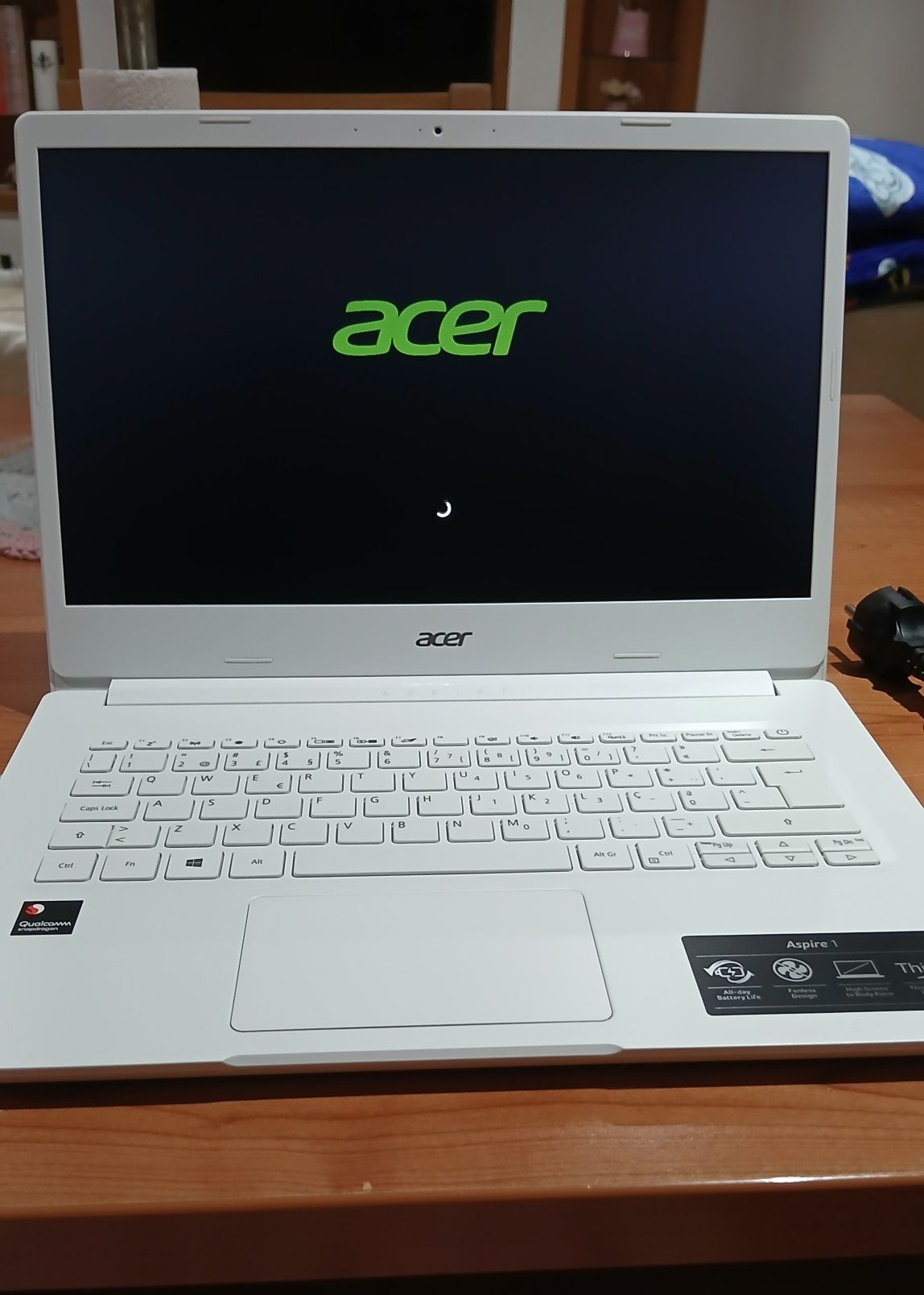 Portátil Acer 4G 64GB