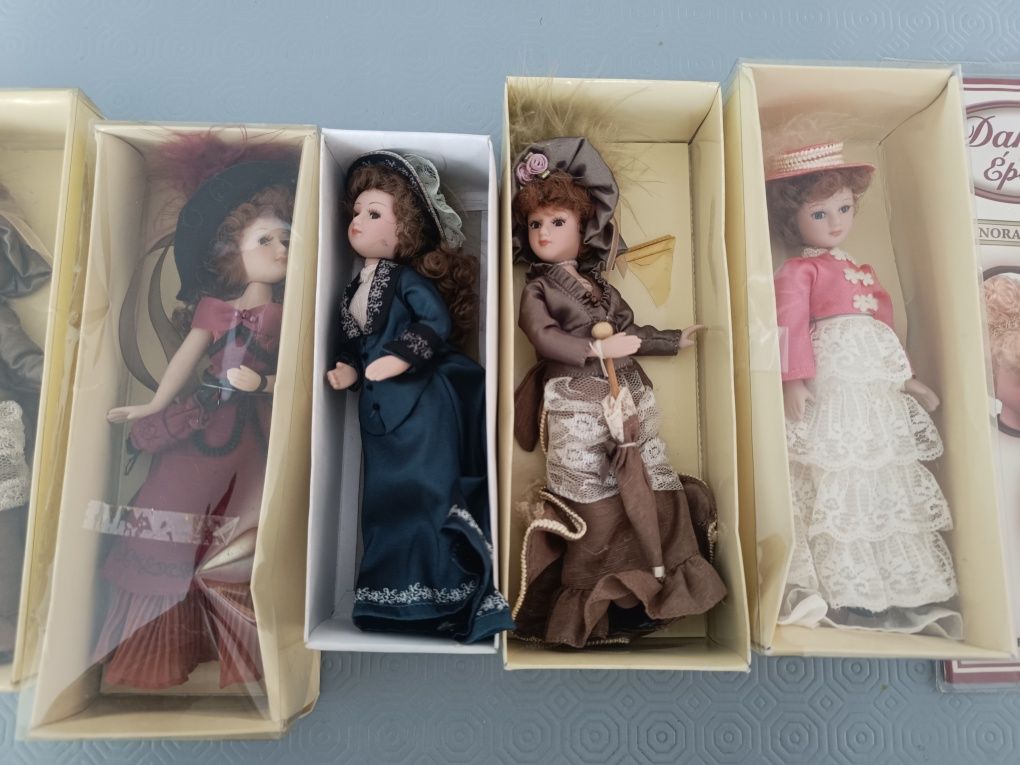 Bonecas de porcelana da coleção Damas de Época