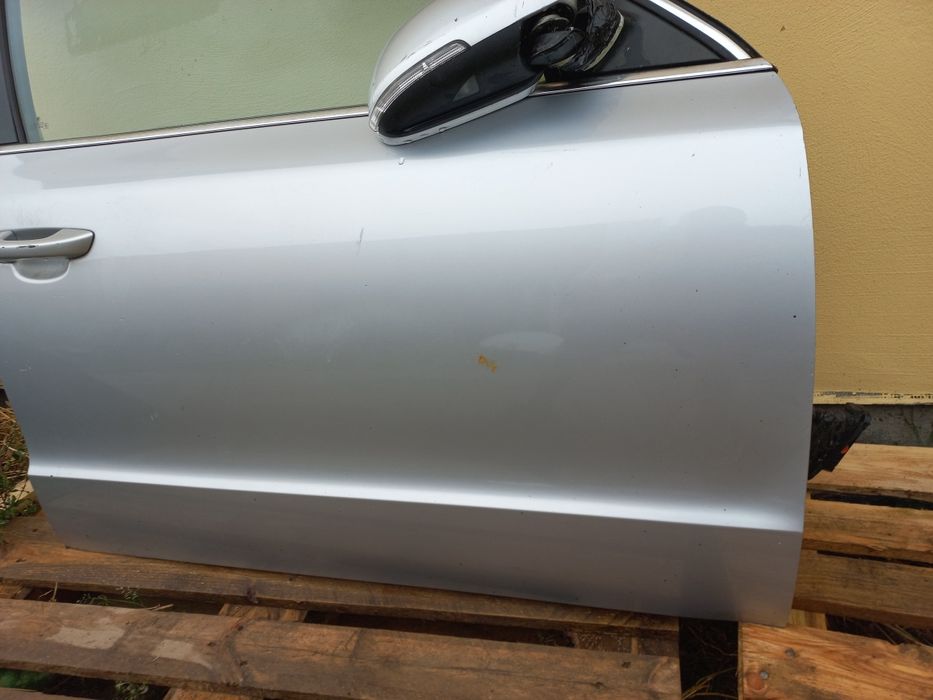 Drzwi prawe przód przednie kompletne skoda superb 2 la7w