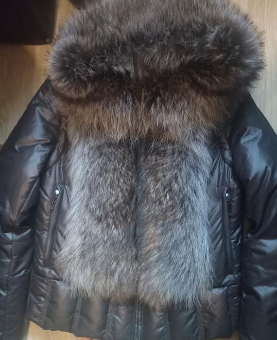 Куртка жіноча,пухова з натуральним хутром