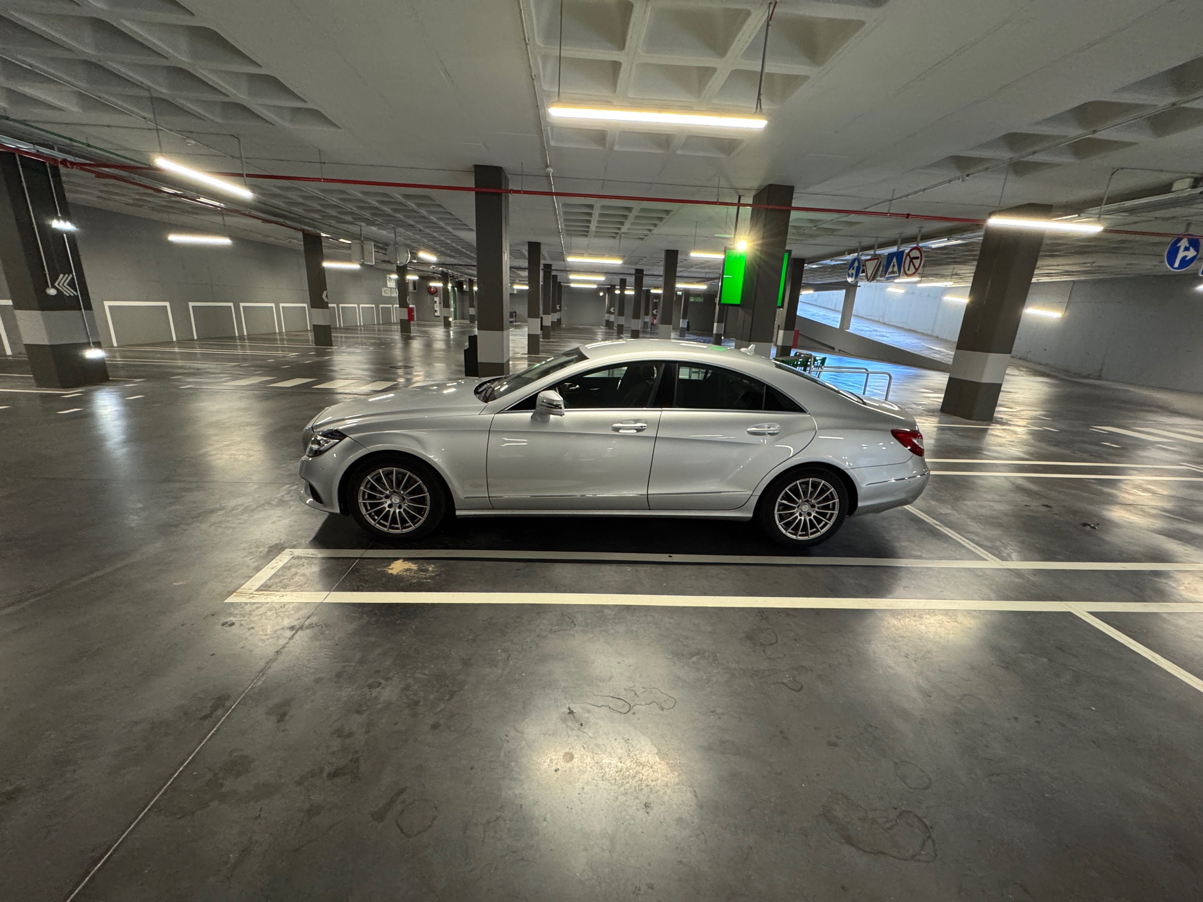 Mercedes-Benz CLS 350d 2016 — Elegância, Potência e Conforto Absoluto