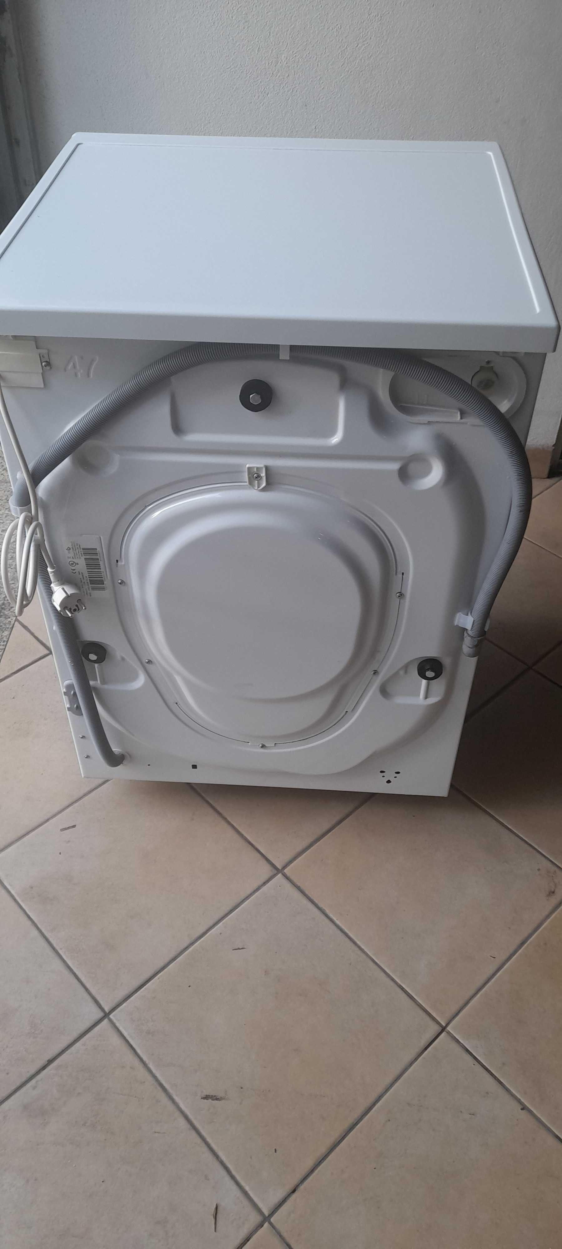 Maquina de Lavar roupa Ariston 8 kg de 2019