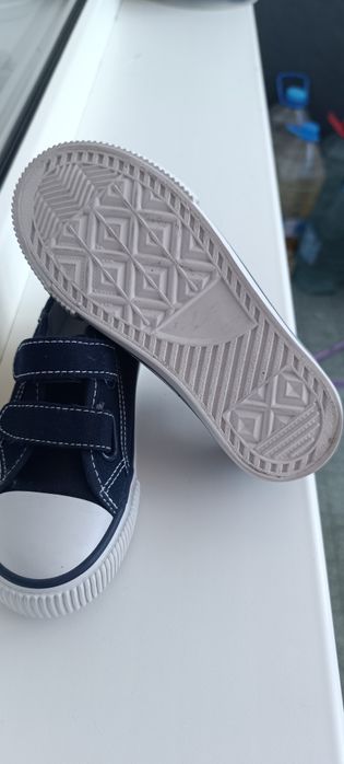 Нові кеди Primark.