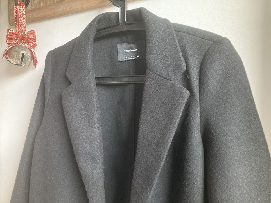 Płaszcz czarny rozmiar m Stradivarius