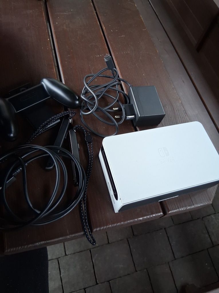 Case plus sprzęt switch