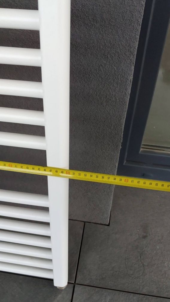 Grzejnik łazienkowy drabinkowy kompletny z zaworami termostatem Brugma