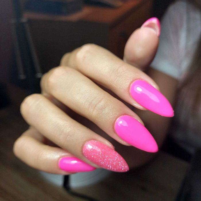 Stylizacje paznokci żelowych i hybrydowych