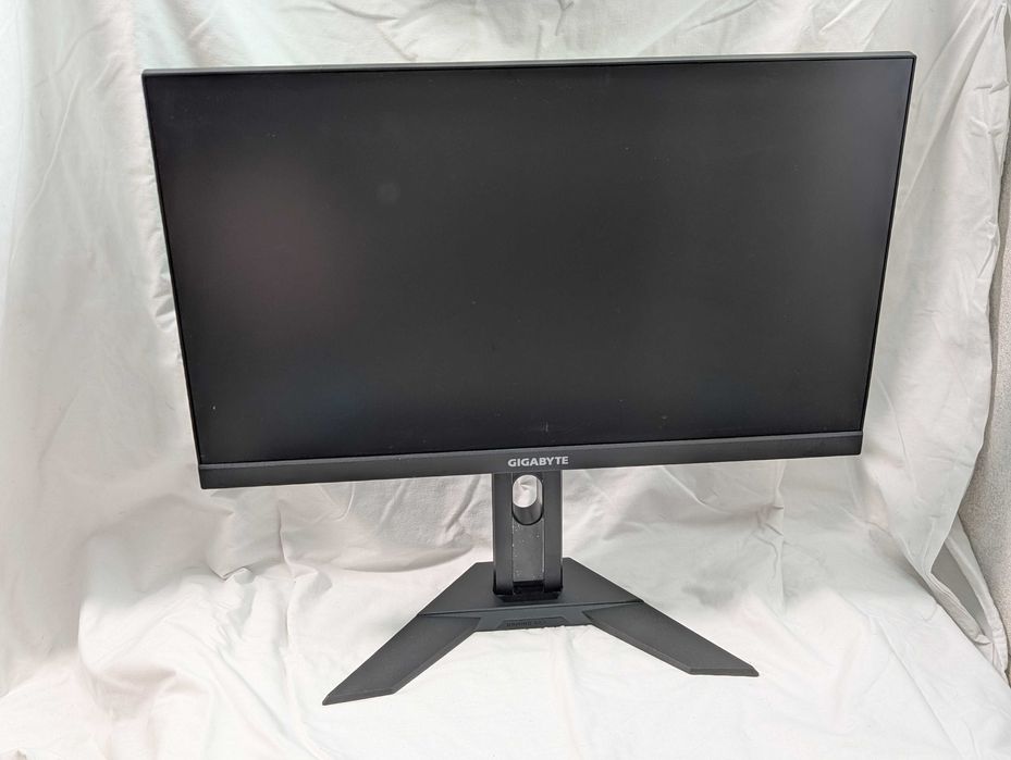 Продам 2 монітори Gigabyte G24F — стан ідеальний!