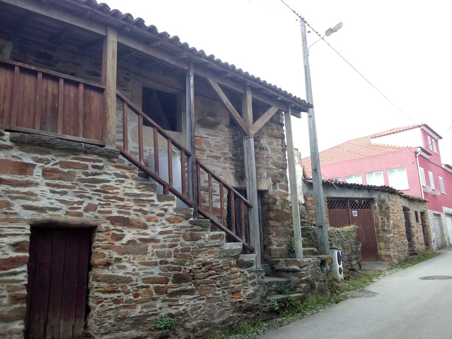 Casas de xisto p/ restauro