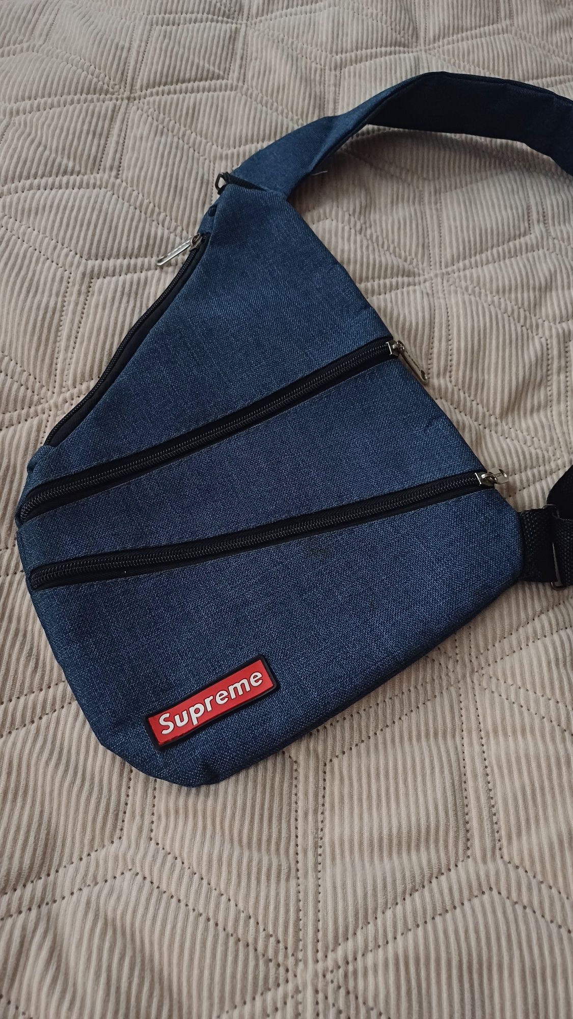 Сумка supreme через плече