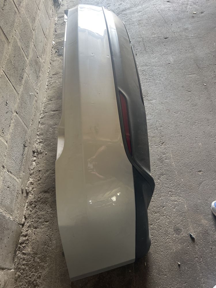 Бампер задній Tesla S 1010150-00-A