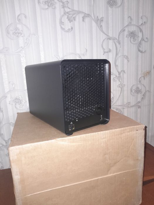 Сетевое хранилище Nas Drobo 5N