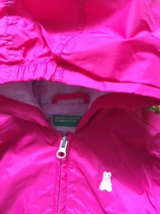 BENETTON wiosenna kurteczka rozm. 90 cm