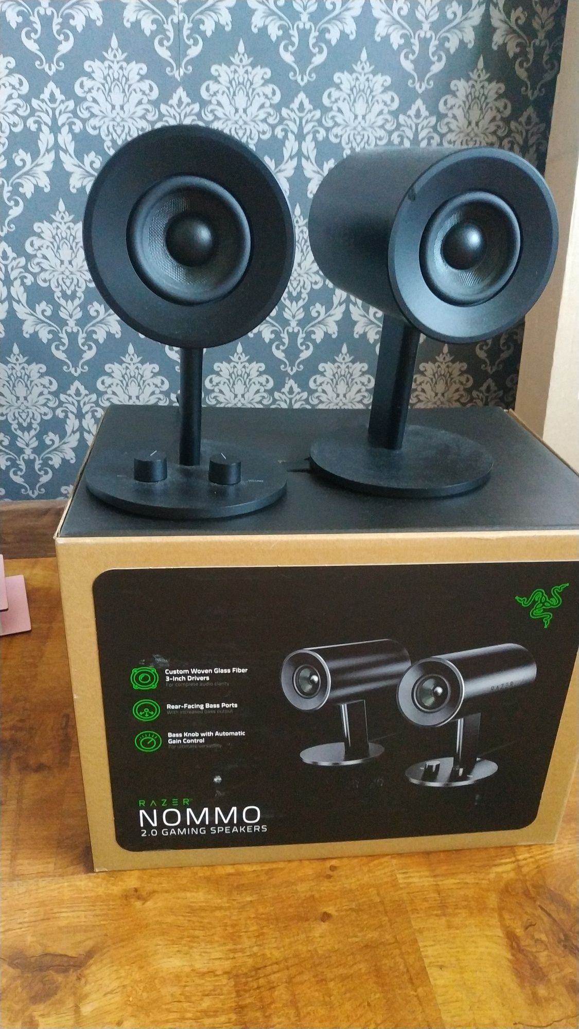 Акустика Razer  Nommo