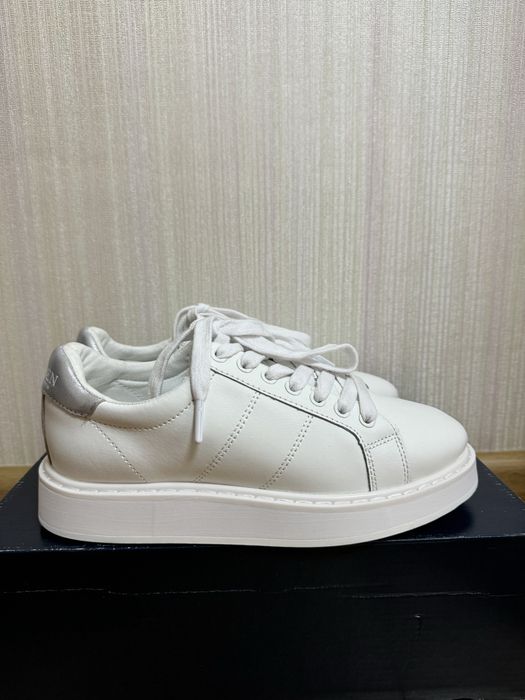 Нові кросівки lauren raplph lauren