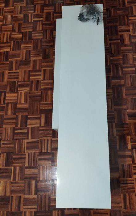 Móvel TV branco com LED's