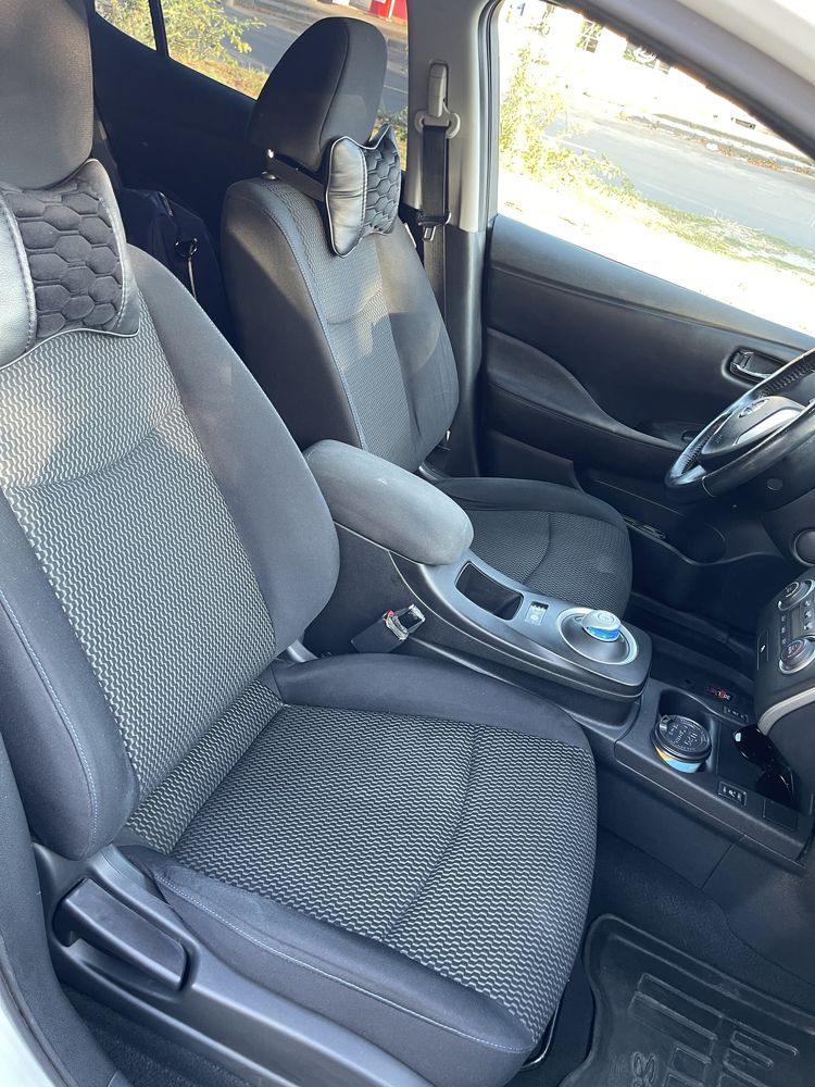 Продам Nissan Leaf