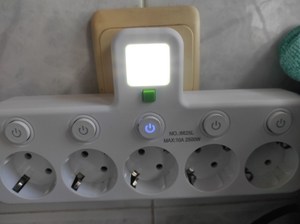 Ficha /adaptador de parede 5