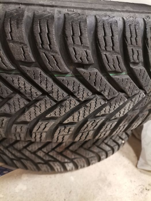 Sprzedam opony z felgami z Peugeot 206