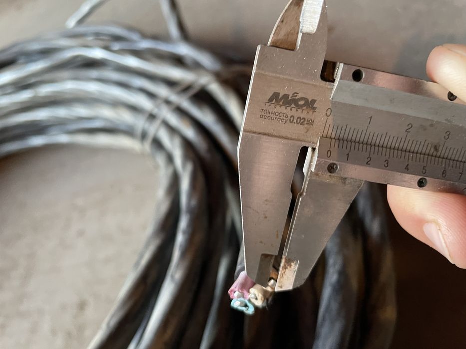 Провід (дріт) алюмінієвий, 4-х жильний, 54 метра, 60 грн за метр, торг