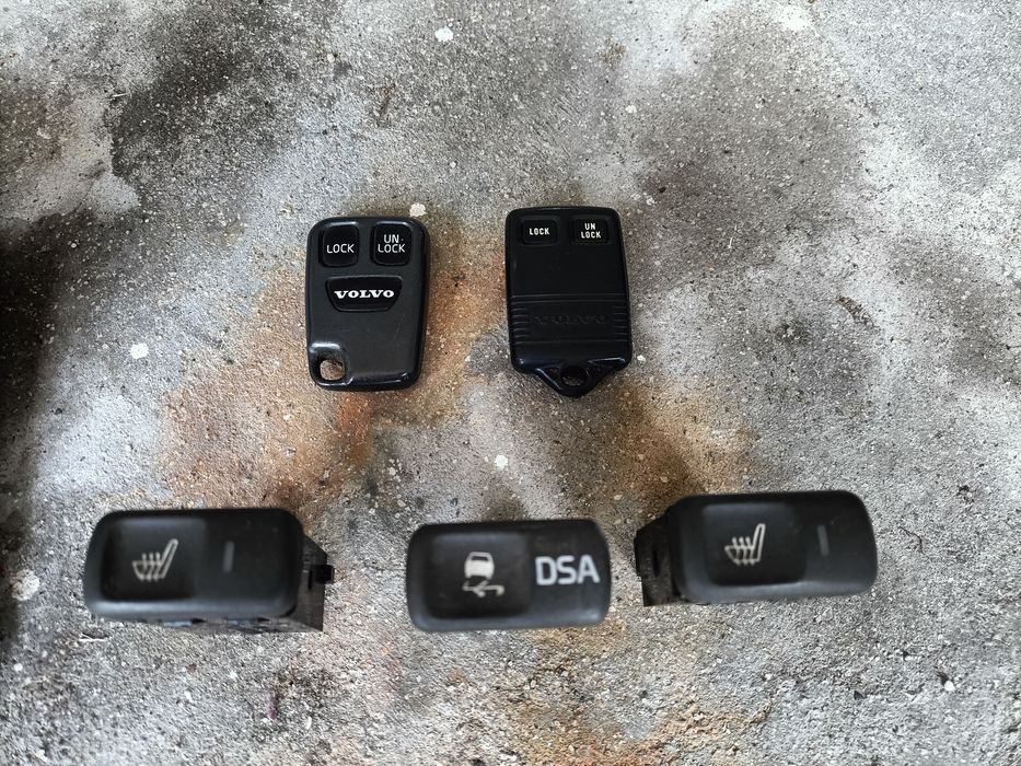 Vendo material volvo S40 e v40