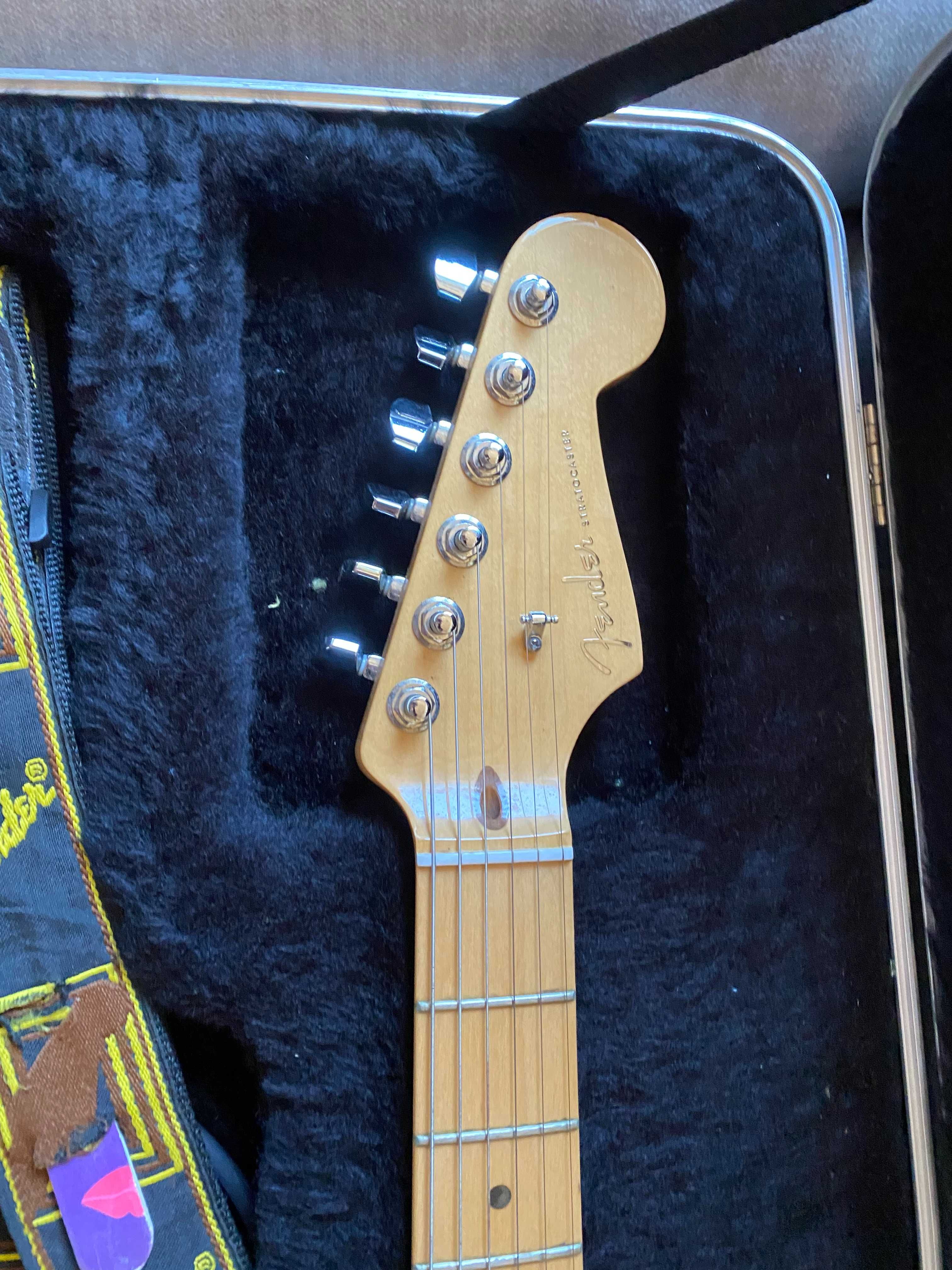 fender stratocaster american deluxe